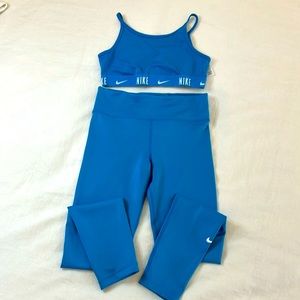 Girls Nike Dr-Fit Activewear Sports Bra and Legging Set Size Medium Bright Aqua